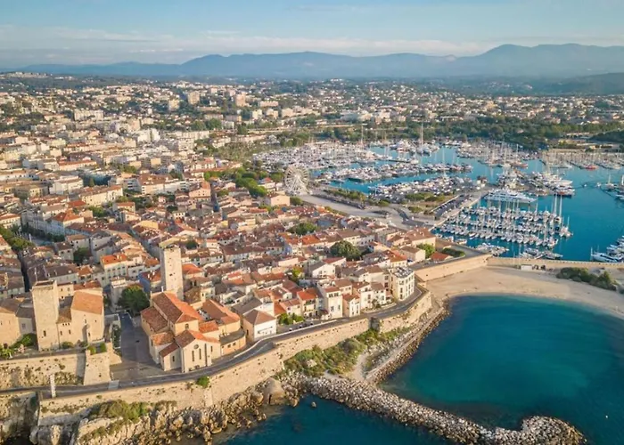 Apartment 2 Bedrooms 2 Baths 2 Wcs Terrasse Juan Les Pins Antibes