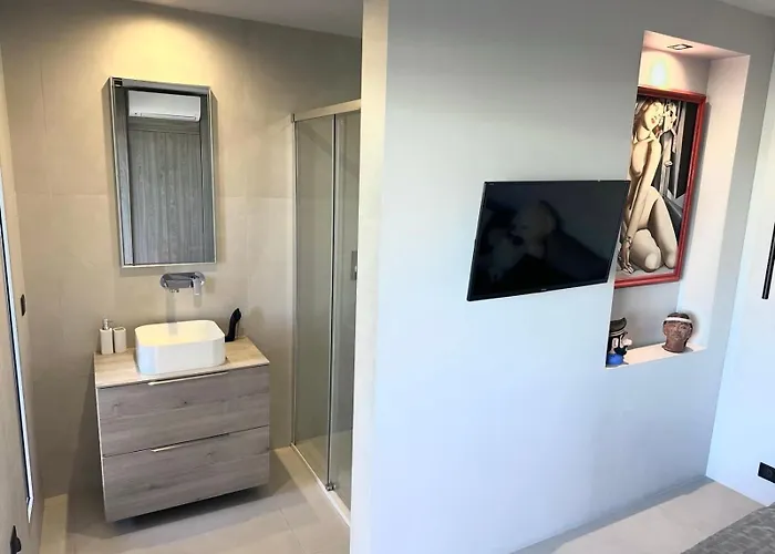 2 Bedrooms 2 Baths 2 Wcs Terrasse Juan Les Pins Apartment *