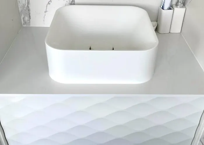 2 Bedrooms 2 Baths 2 Wcs Terrasse Juan Les Pins Daire Antibes