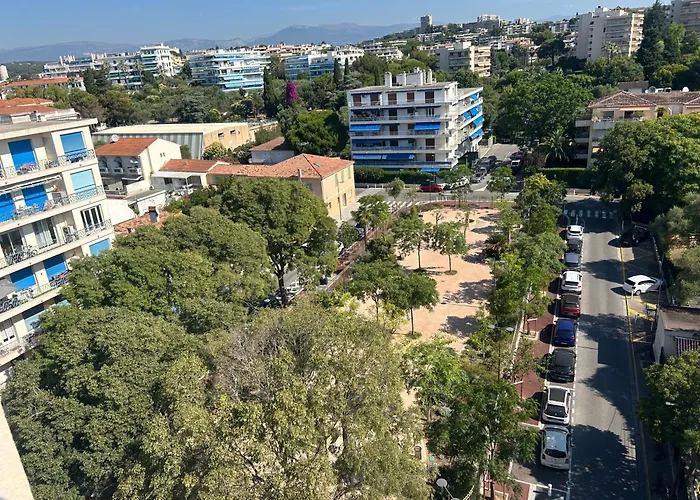 2 Bedrooms 2 Baths 2 Wcs Terrasse Juan Les Pins Antibes